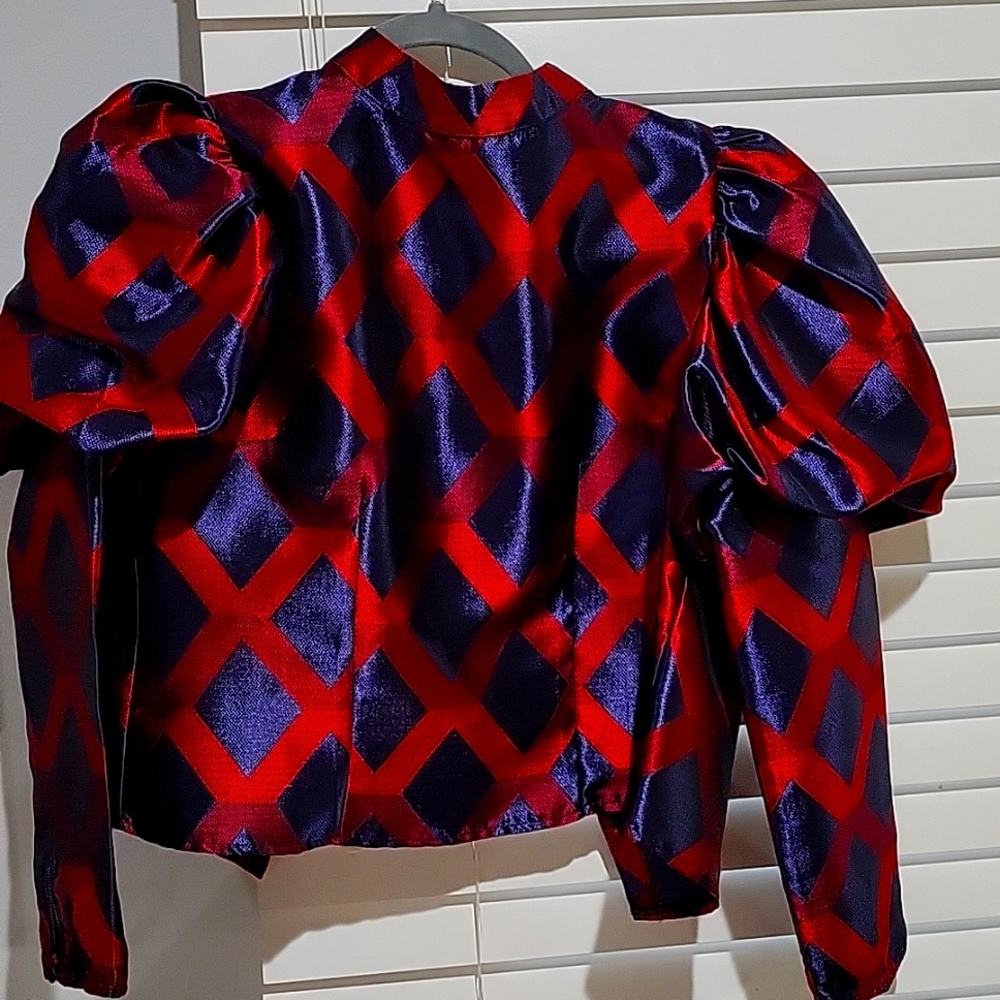 Puffy sleeves blouse